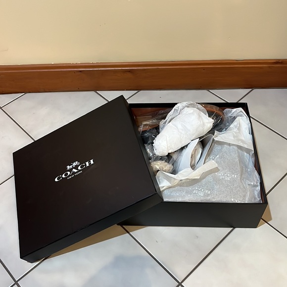 COACH BOOTS - Picture 4 of 13